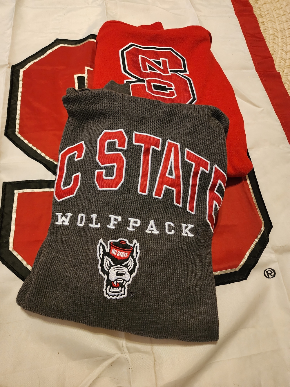 2 NC State Wolfpack Hoodies Colosseum Athletics Red Embroidered EUC XL & M